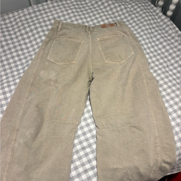 We The Free Women’s Barrel Jeans - Picture 5 of 8